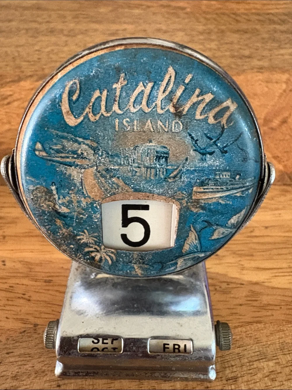 Catalina Blue Vintage Perpetual Desk Calendar Clock